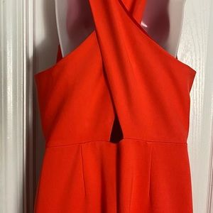 Cute fun sexy flattering Banana republic crisscross back dress. Worn once.